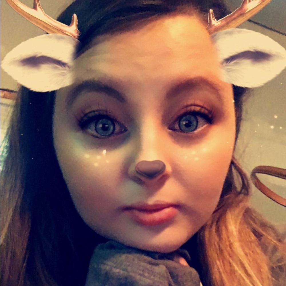 Meet your Posher, Brittney